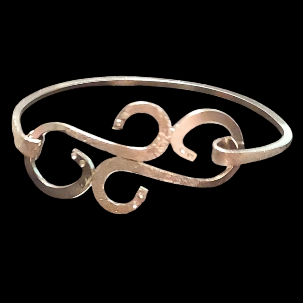 B856 Handcrafted Elegant Silver Swirl Bracelet